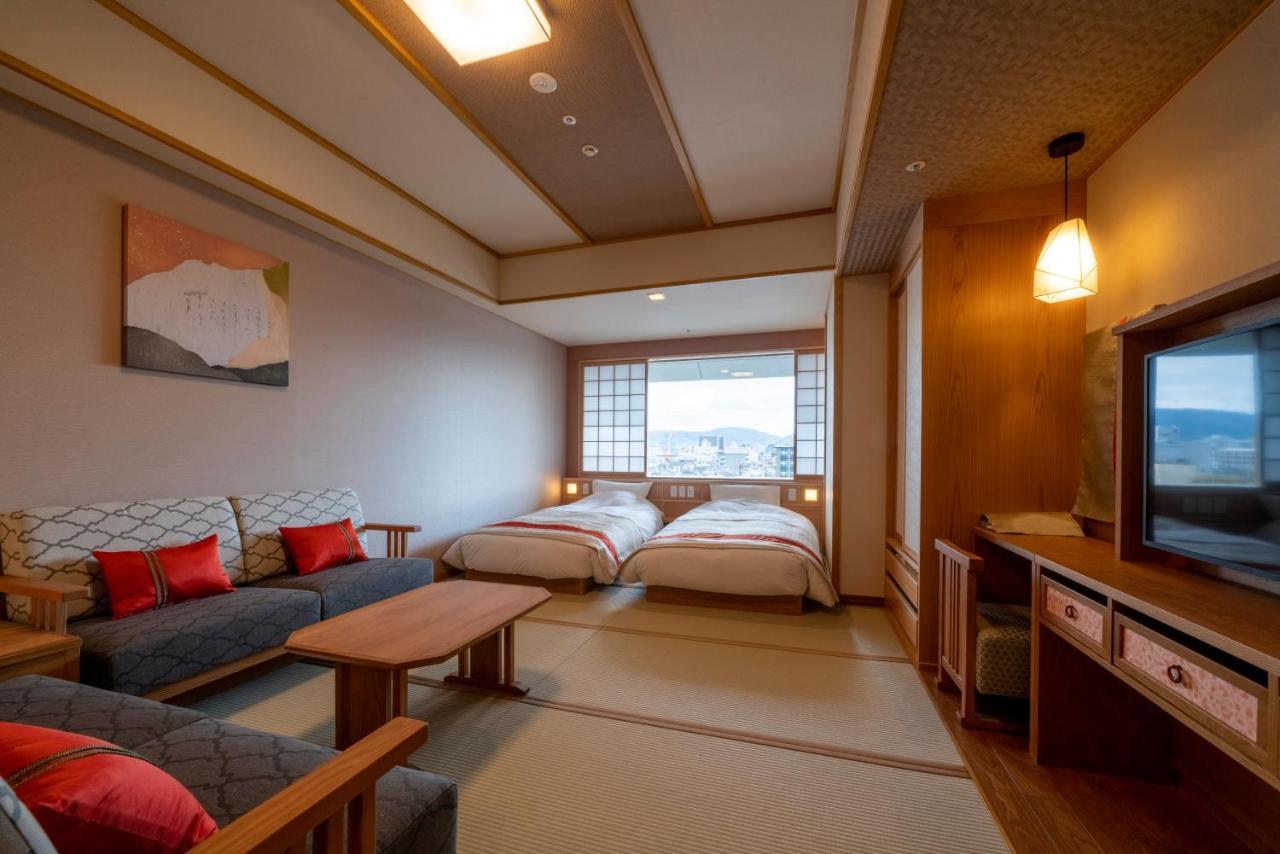מלון Kyoto Umekoji Kadensho מראה חיצוני תמונה A room at the hotel